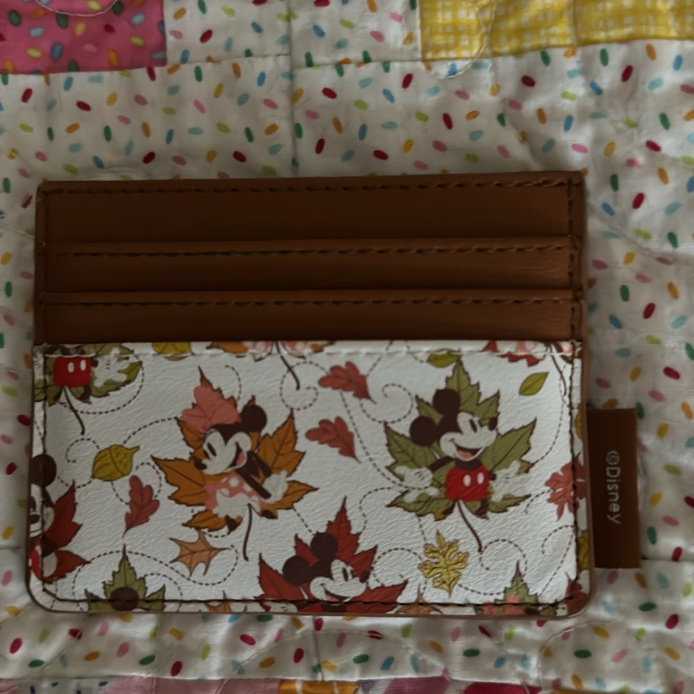Disney Loungefly cardholder wallet 6 Cards and 1 middle